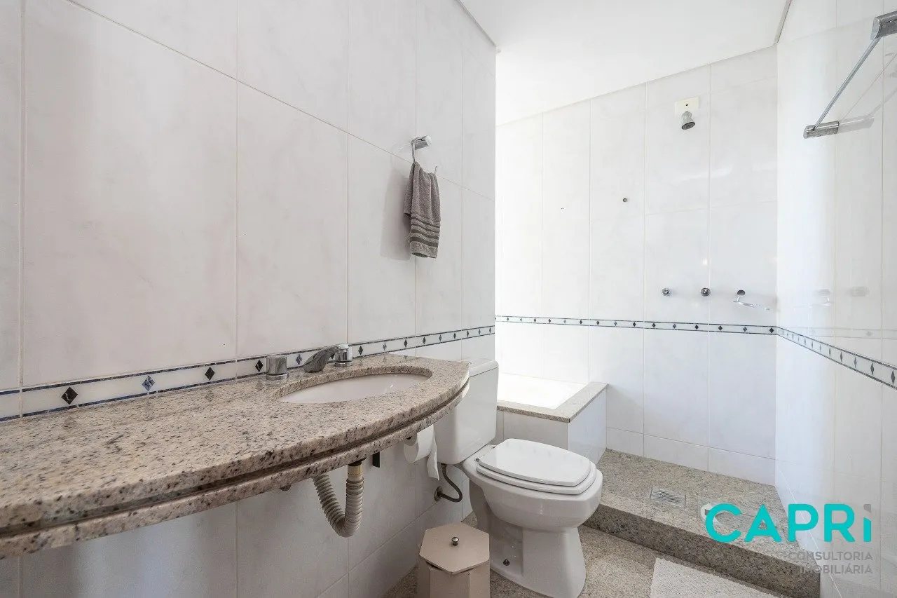 Furnished 318 m² apartment with 4 bedrooms and 3 parking — photo 79