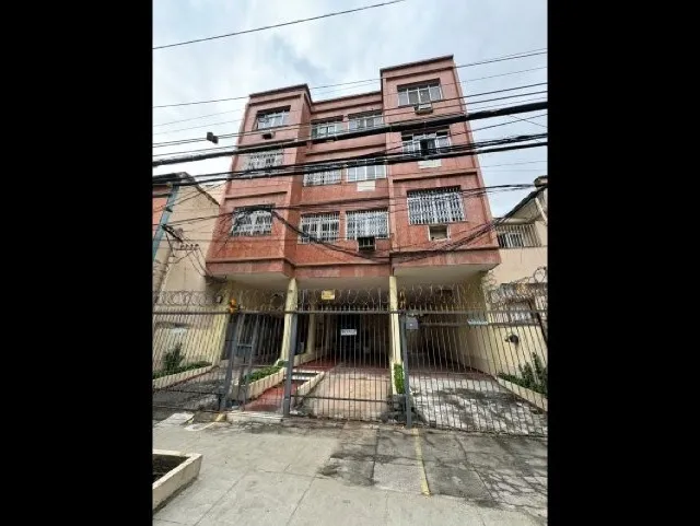 Рабочее место и 3 спальни: квартира 90 м²