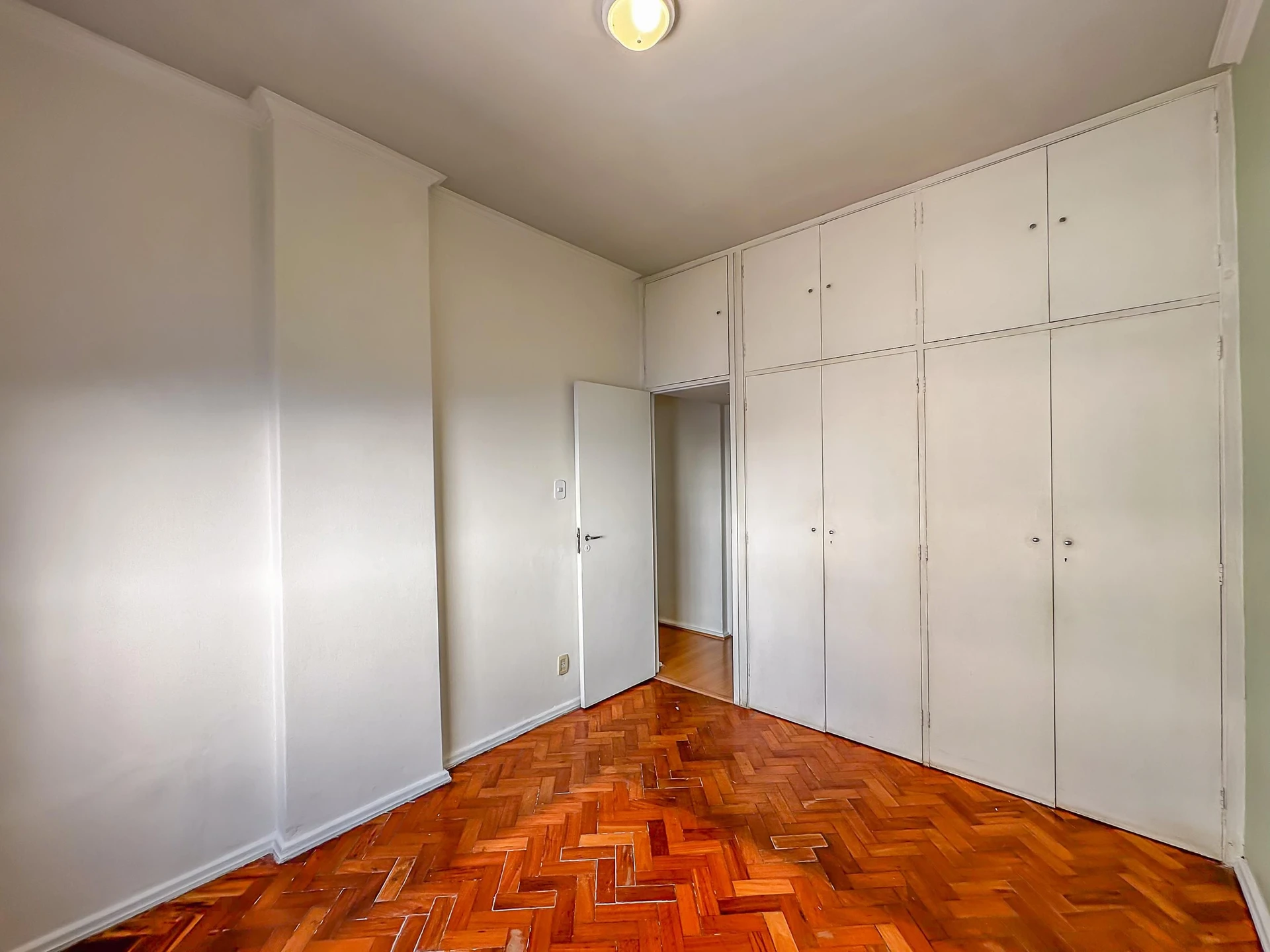 Apartment with 3 bedrooms and 2 bathrooms — photo 12