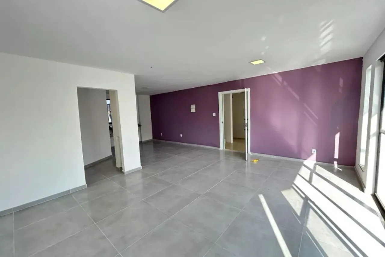 2-bedroom apartment with an open-plan kitchen — photo 10