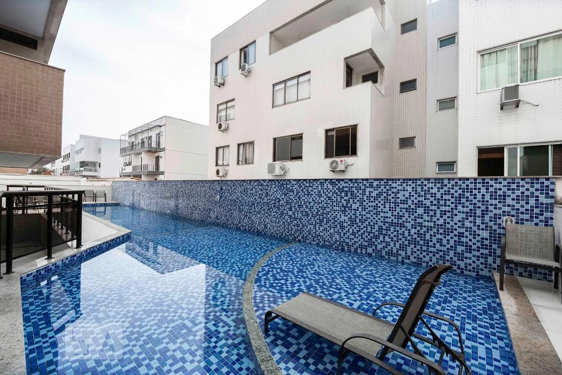 Unfurnished 3-bedroom apartment with a private BBQ — photo 21