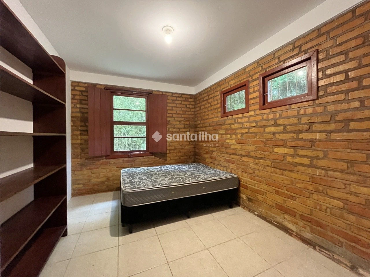 4-bedroom house with a garden — photo 19