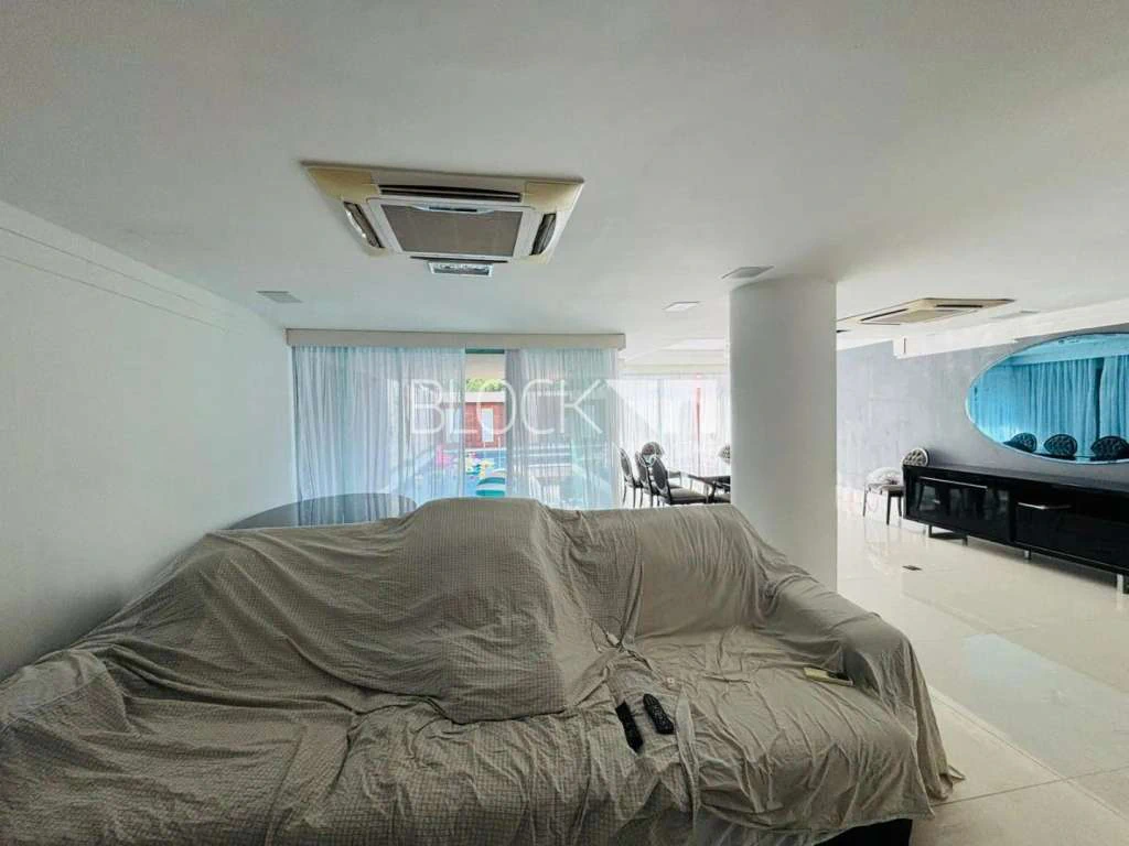 Furnished house with 6 en-suite bedrooms and 7 baths — photo 8