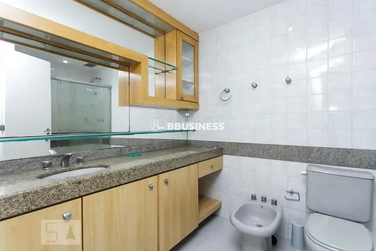 Penthouse with 3 bedrooms and 200 m², 5 bathrooms — photo 25