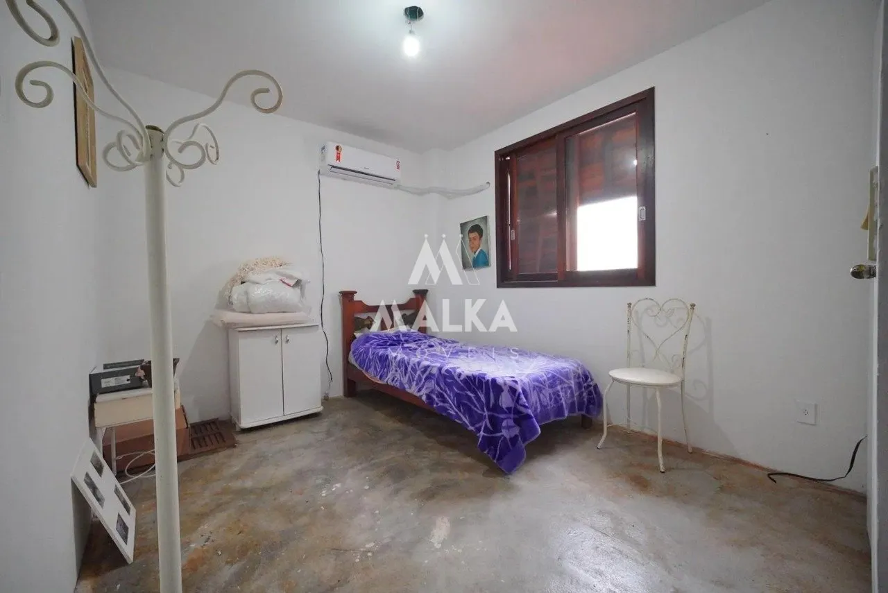 180 m² house with a mountain view and a home office — photo 6