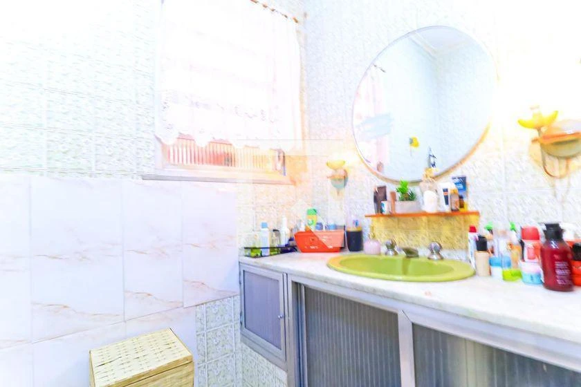 House, 200 m², with a washing machine — photo 42