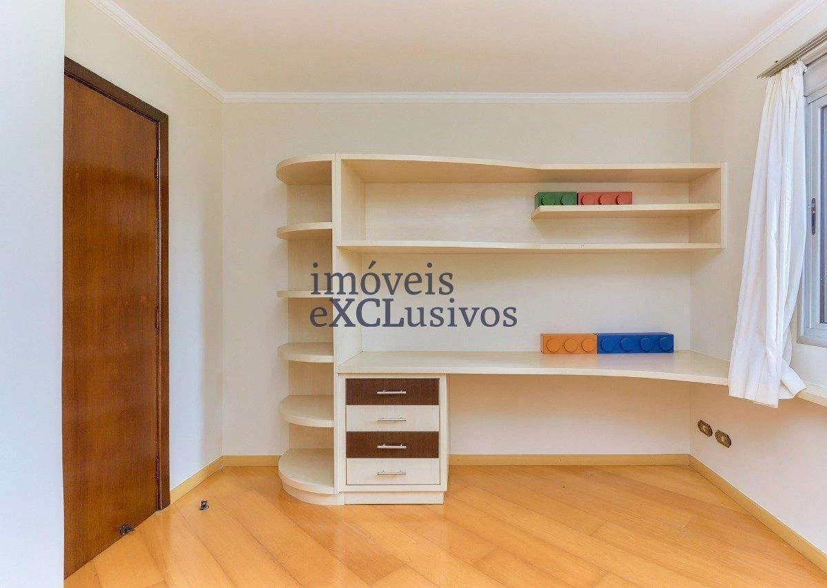 Ванна та 5 спалень: будинок 500 м² — photo 48
