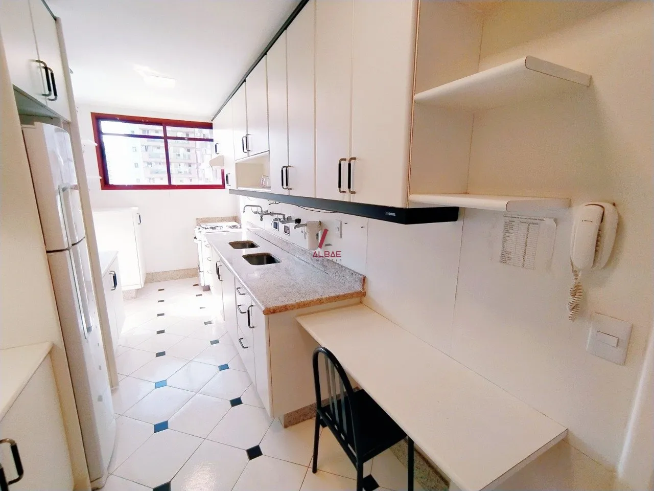 3-bedroom apartment with a balcony and 4 bathrooms — photo 20