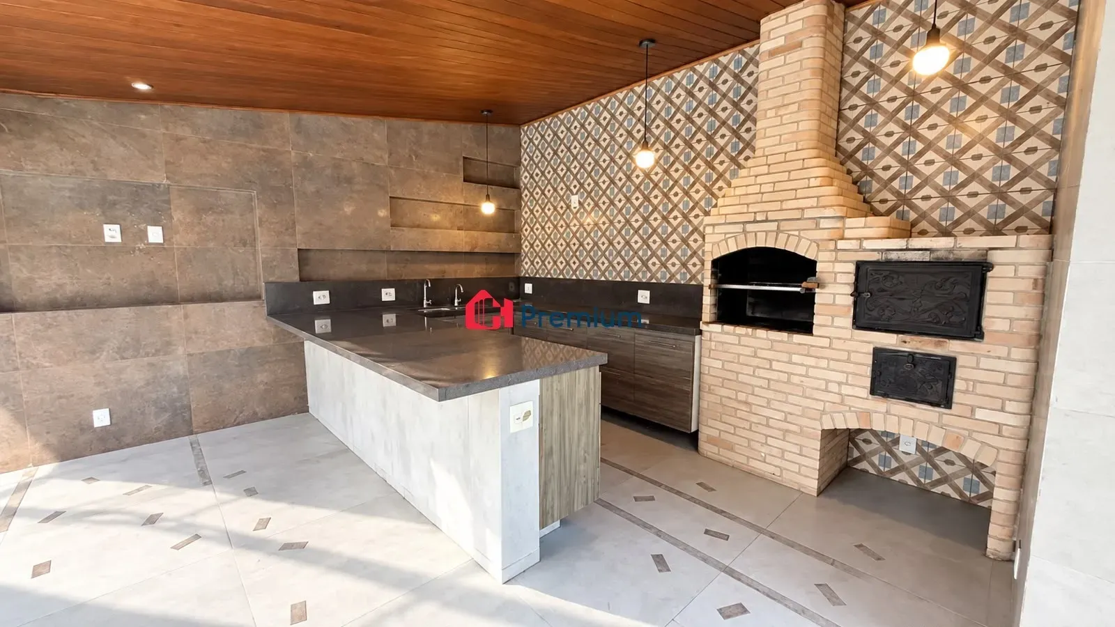 House, 980 m², with a bathtub