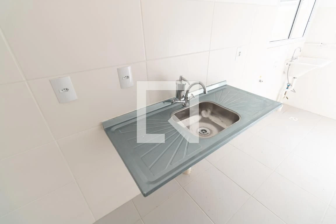 Unfurnished apartment with 2 bedrooms and parking — photo 7