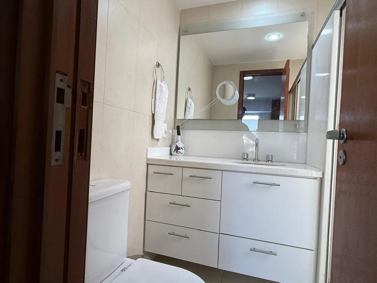 Furnished 470 m² house with 4 en-suite bedrooms and pool — photo 58