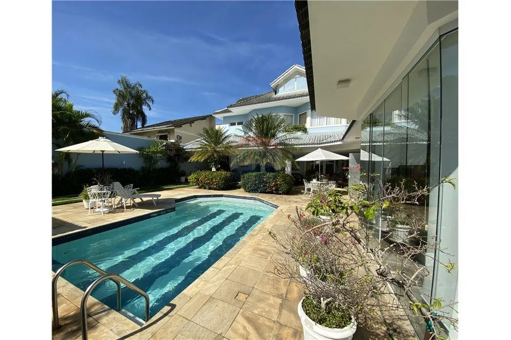 Furnished house with 4 bedrooms and 508 m² — photo 43