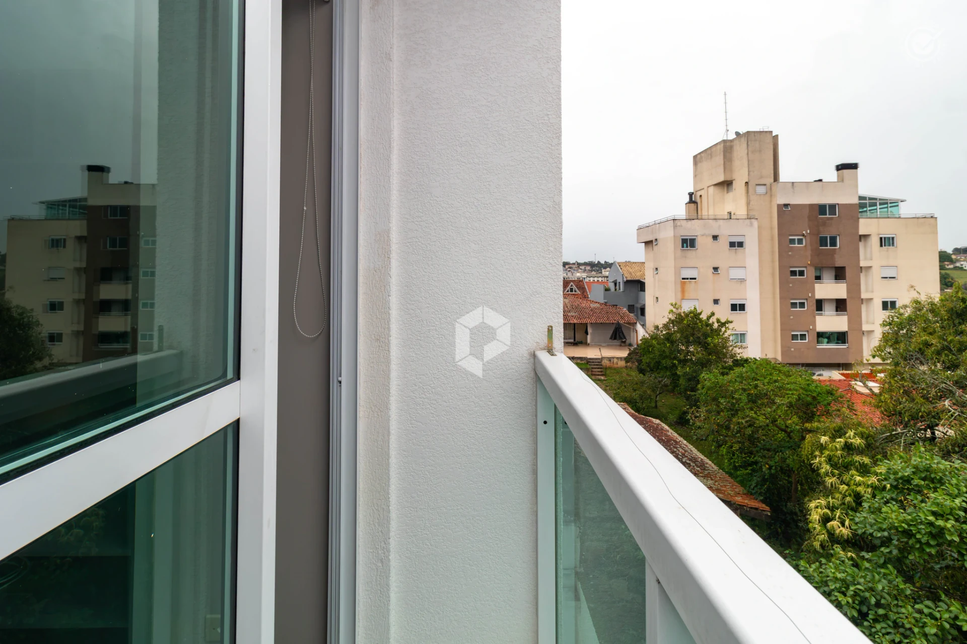 One-bedroom apartment with a home office in Curitiba — photo 13