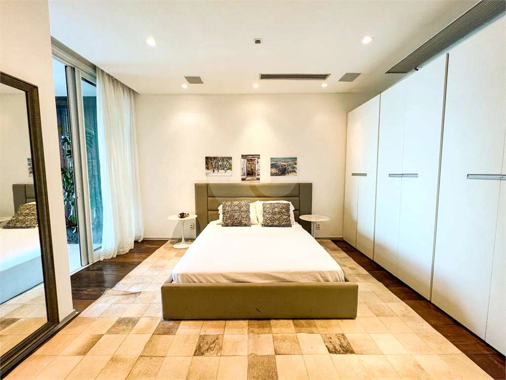Furnished house with 5 en-suite rooms and 918 m² — photo 22