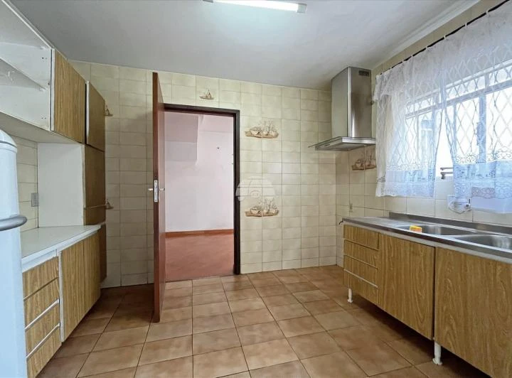 Rental house with 4 bedrooms and 191 m² — photo 8