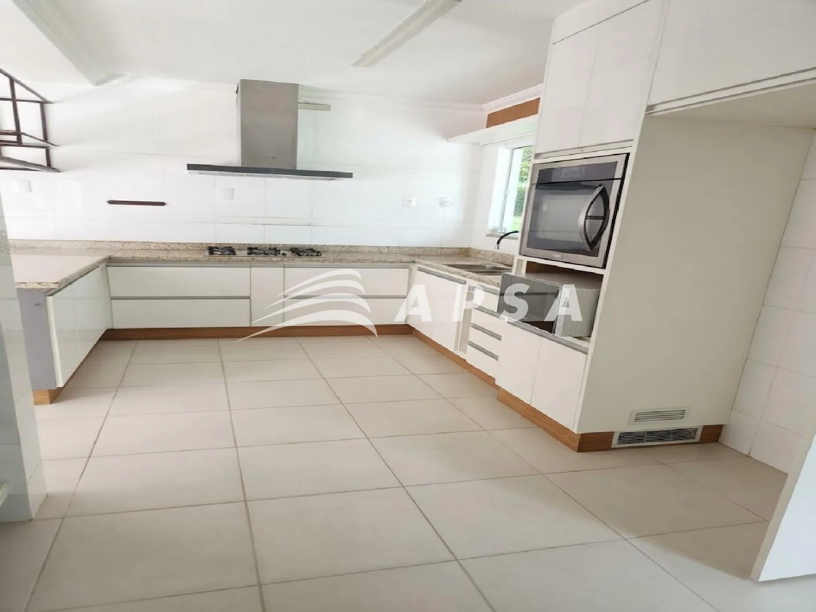 Casa para locação com 3 suítes e jardim privativo — photo 3