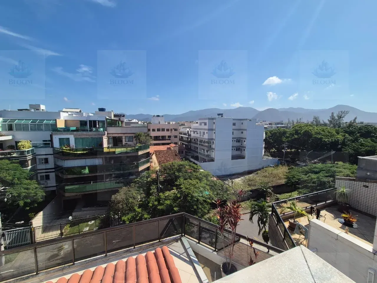 380 m² apartment with 3 bedrooms, 4 bathrooms — photo 16