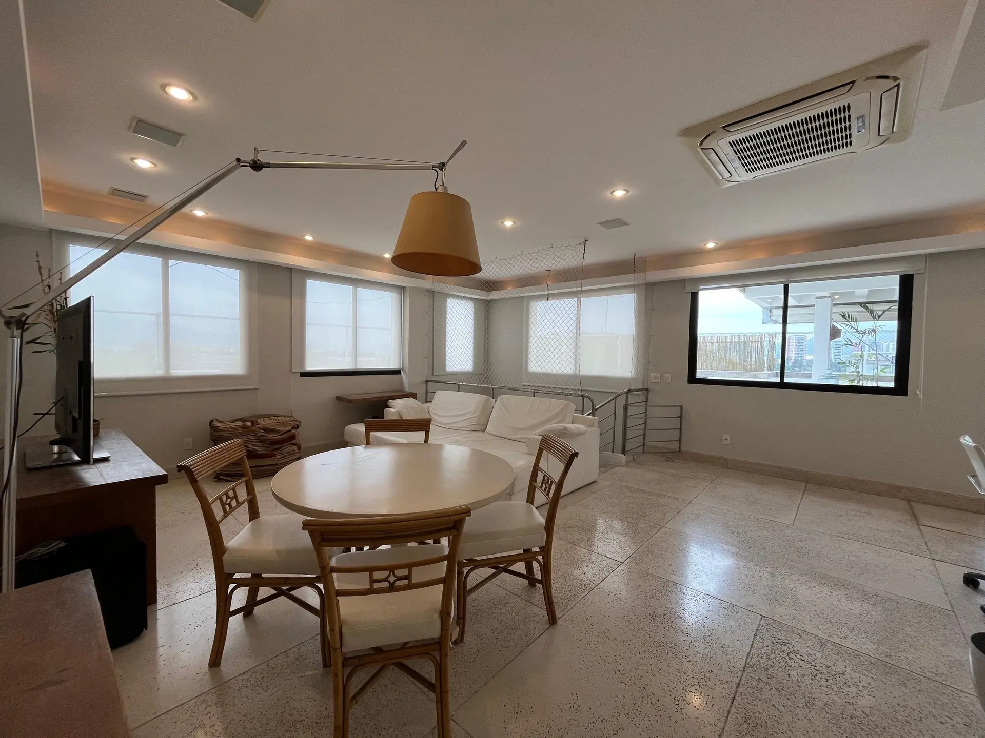 4-bedroom apartment with a water view — photo 58