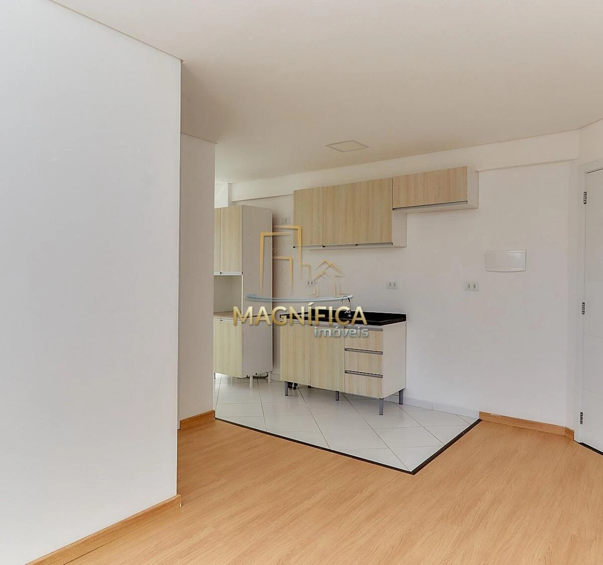 Wood or laminate floors in a one-bedroom apartment, 35 m² — photo 10