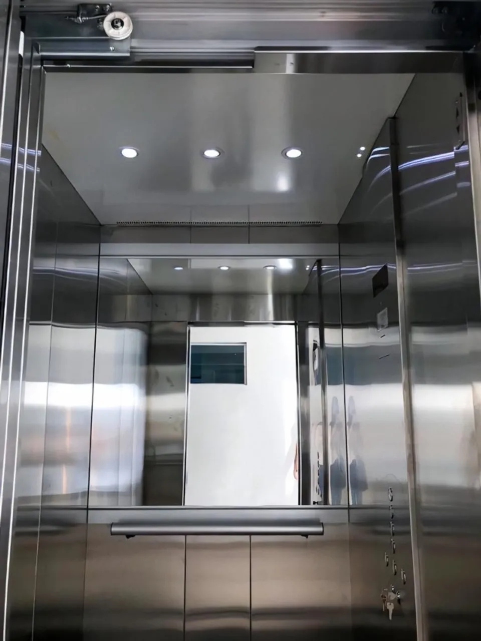 2-bedroom apartment in a building with a pool — photo 11