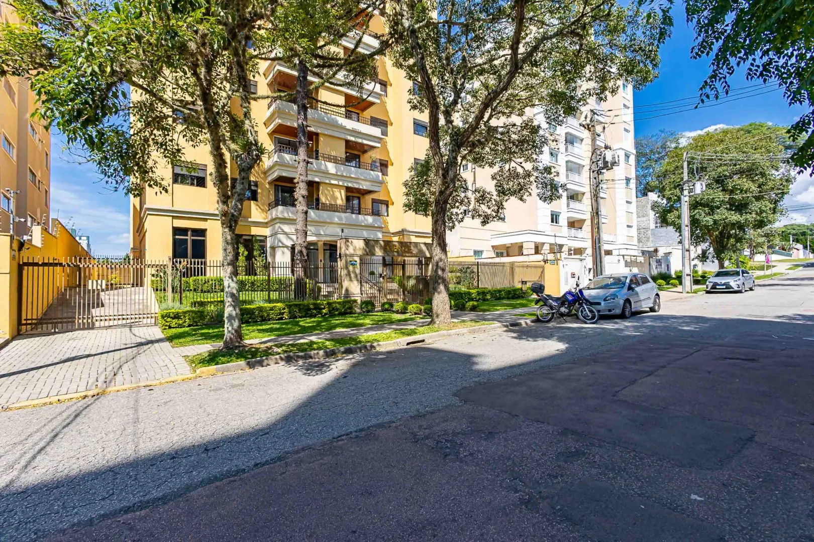 Квартира с балконом 136 м² и 3 спальнями — photo 19