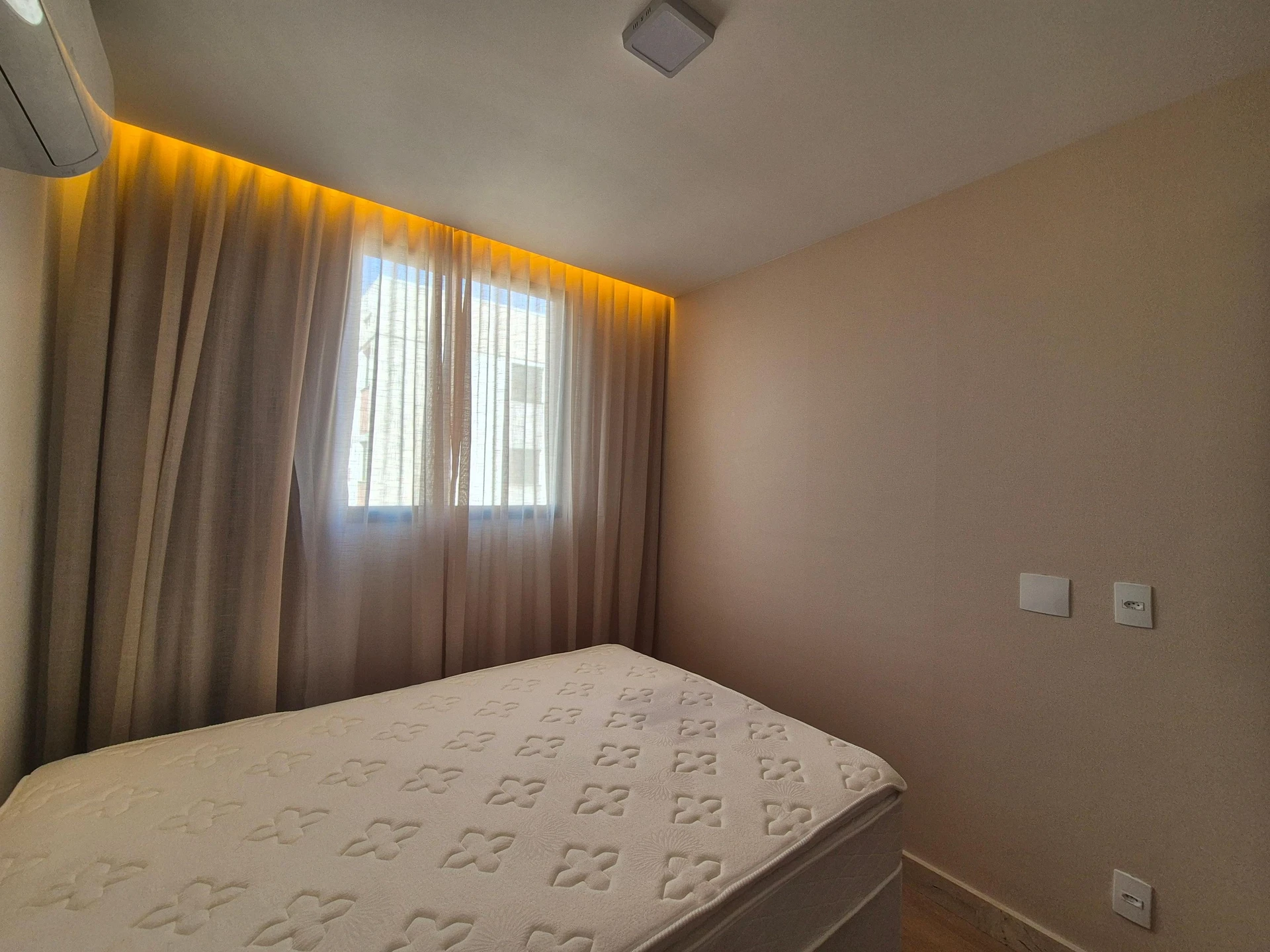 Apartamento mobiliado de 2 quartos em condomínio com piscina — photo 32