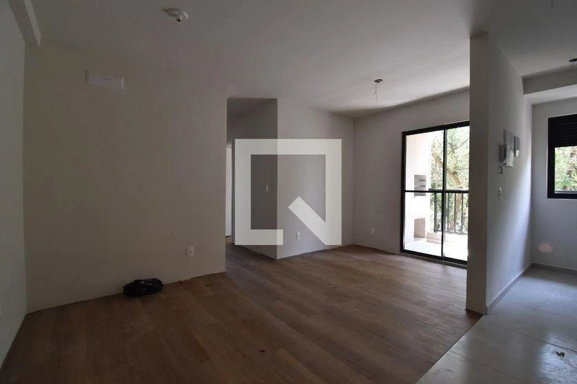 Balcony with a grill in a 3-bedroom apartment, 64 m² — photo 7
