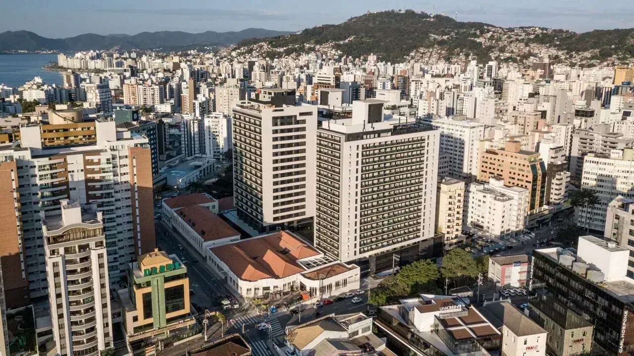 Apartamento mobiliado com 1 quarto e 87 m² no 10º andar — photo 30