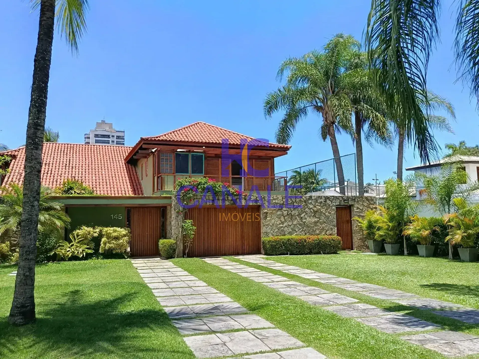 Casa duplex com 5 quartos e 4 banheiros — photo 2