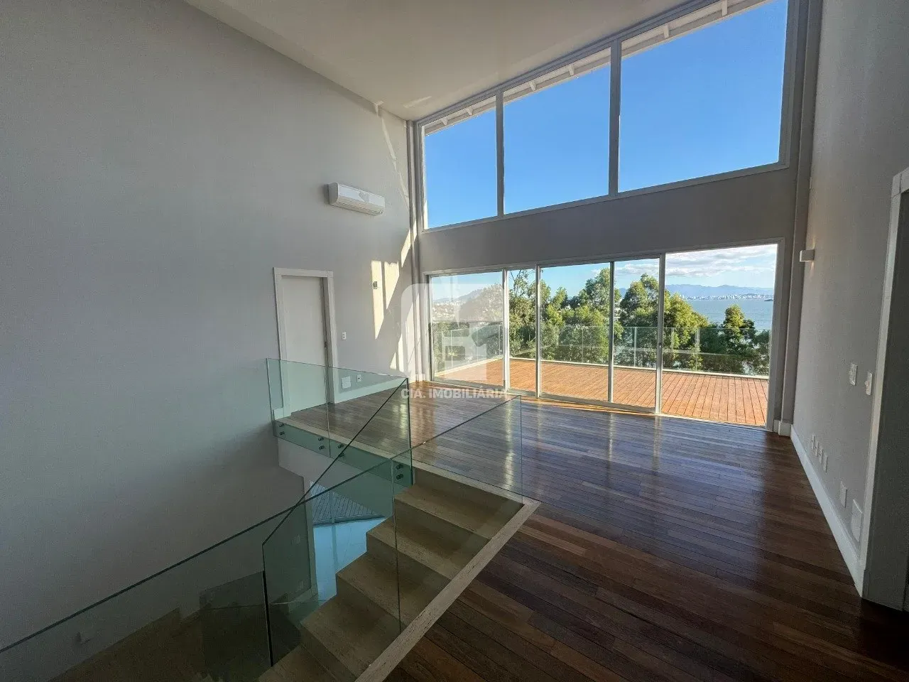 Furnished house with 7 bedrooms and a real desk — photo 3