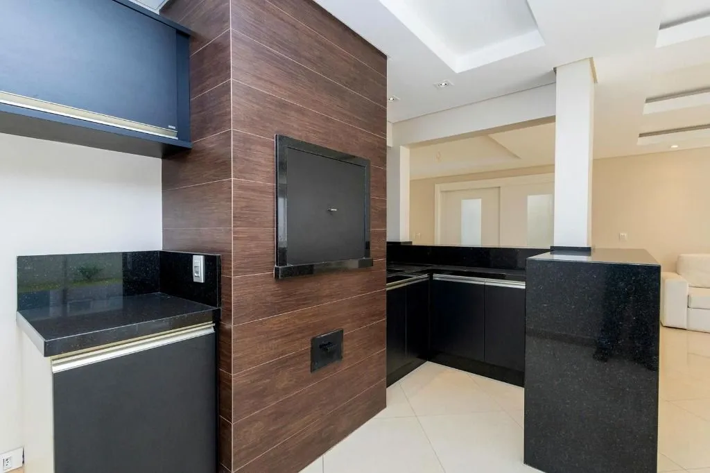Furnished house 649 m² with 4 en-suite bedrooms — photo 33