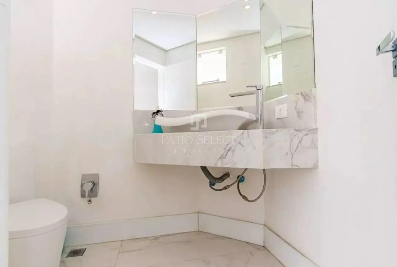 House with 3 en-suite bedrooms and 6 bathrooms — photo 6