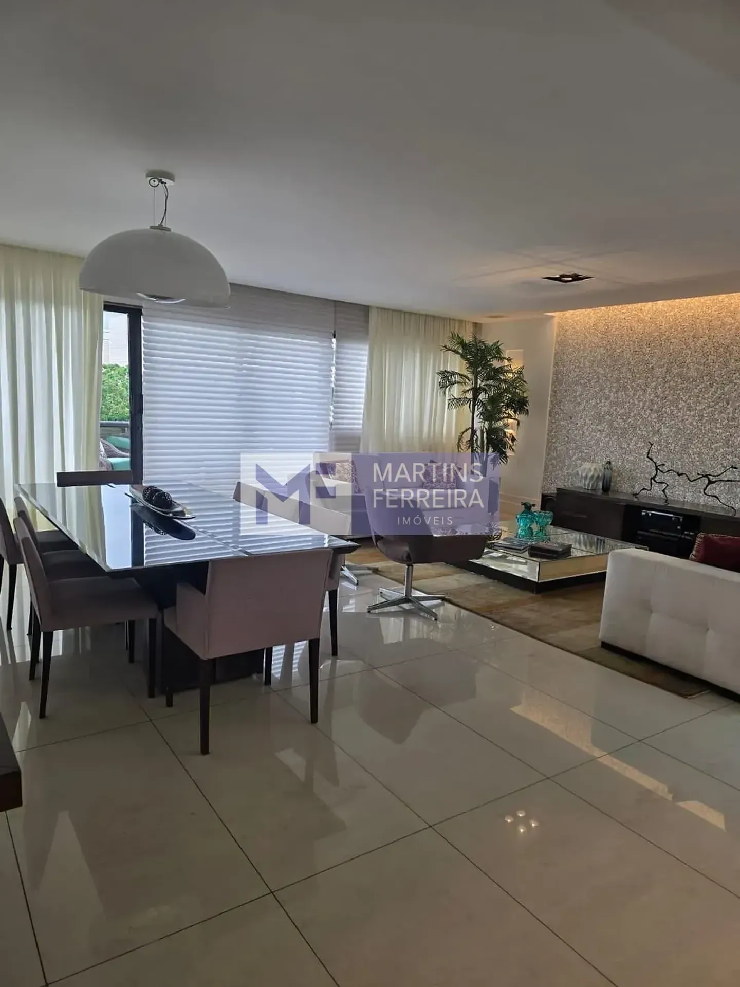 Unfurnished penthouse apartment with 4 bedrooms