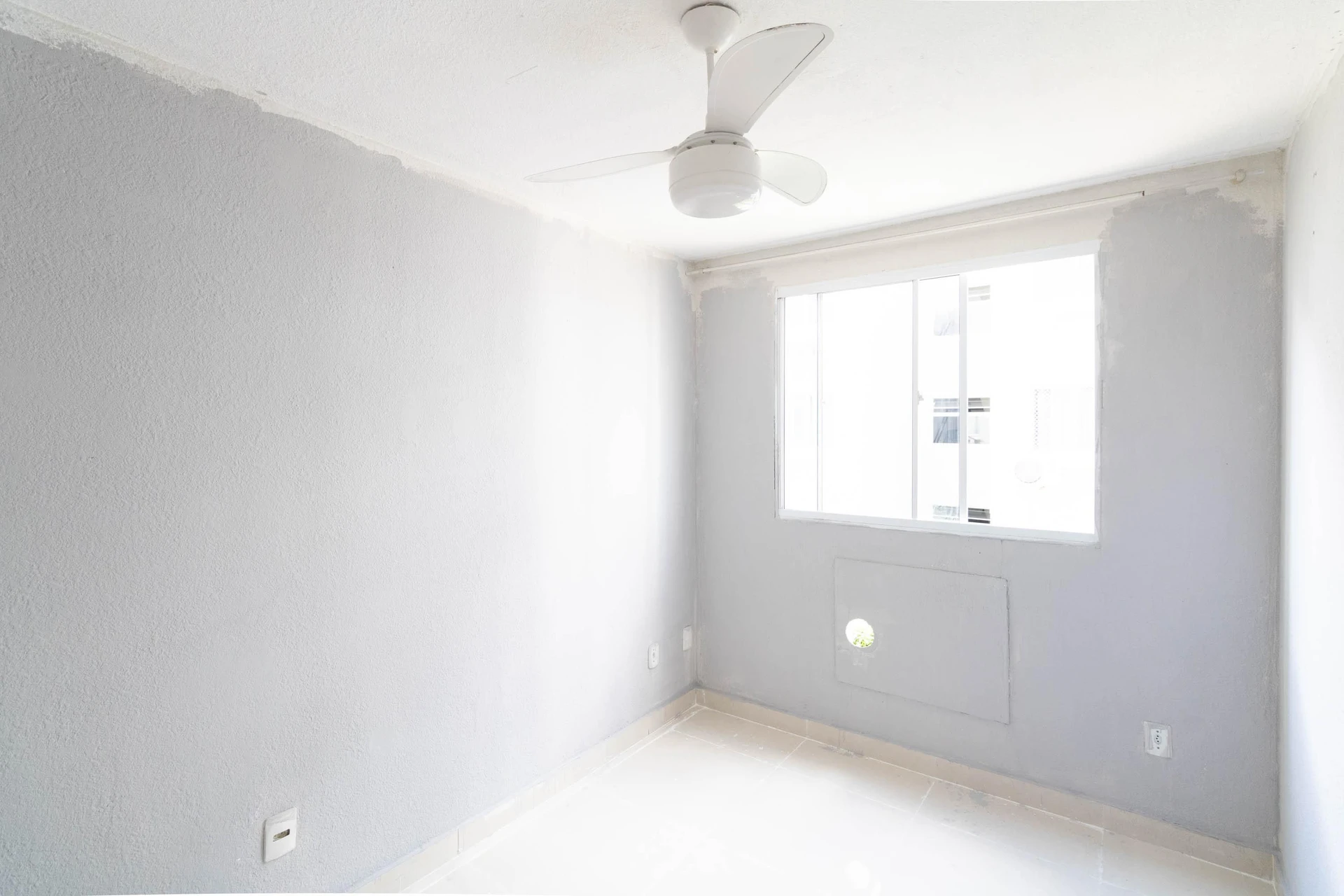 2-bedroom apartment in a building with a gym — photo 33