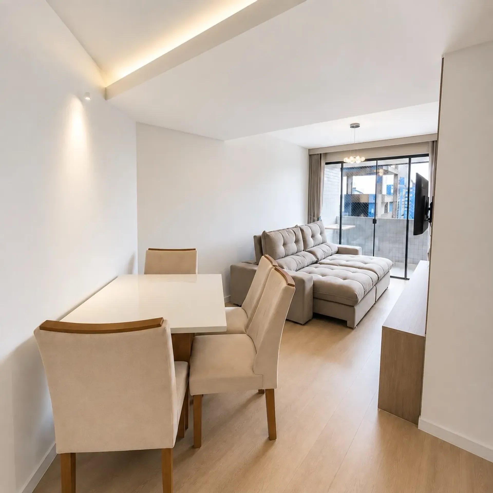 3-bedroom apartment with a washing machine — photo 18