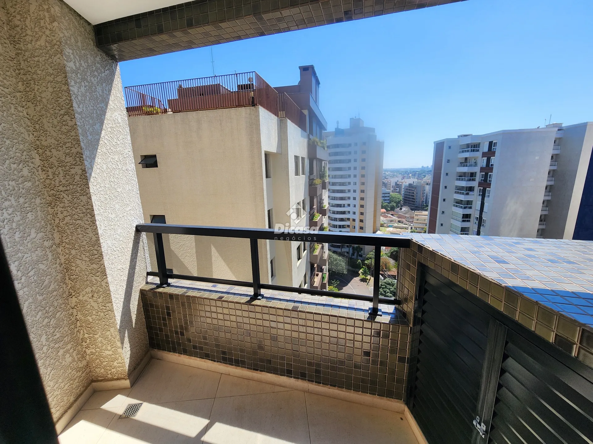 Unfurnished 2-bedroom apartment with 2 bathrooms — photo 35