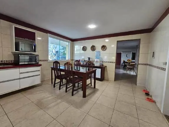 Furnished 600 m² house with 4 bedrooms and 5 bathrooms — photo 2