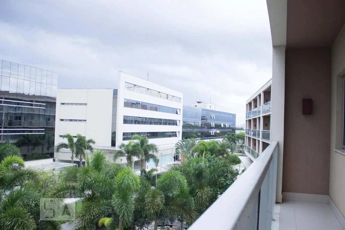 Furnished 2-bedroom apartment with a balcony — photo 28