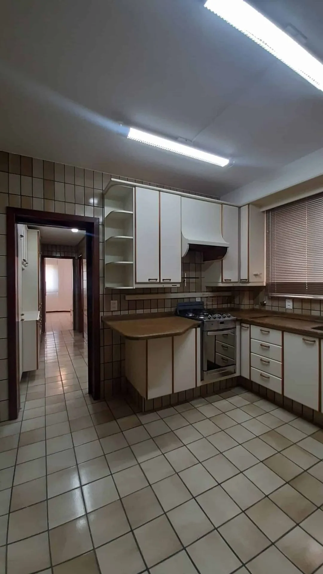 283 m² apartment with 4 bedrooms and 2 en-suites — photo 24