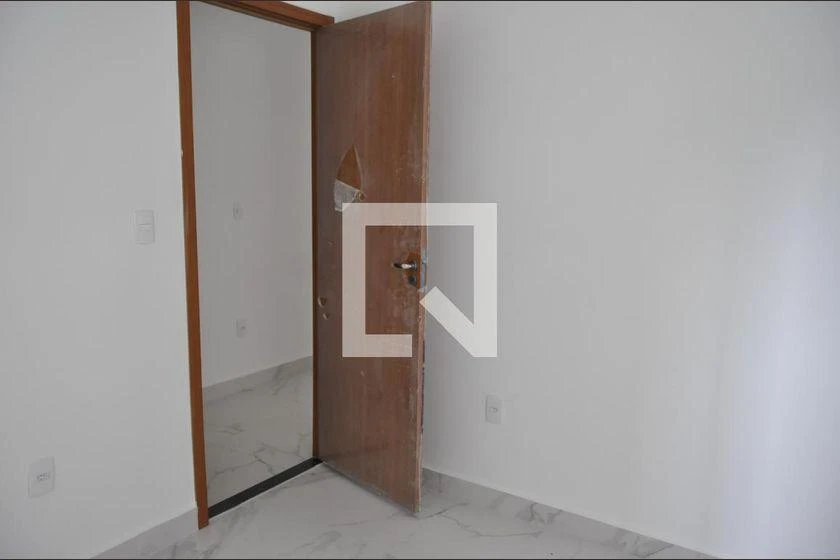 Apartamento de 2 quartos em condomínio com piscina — photo 11