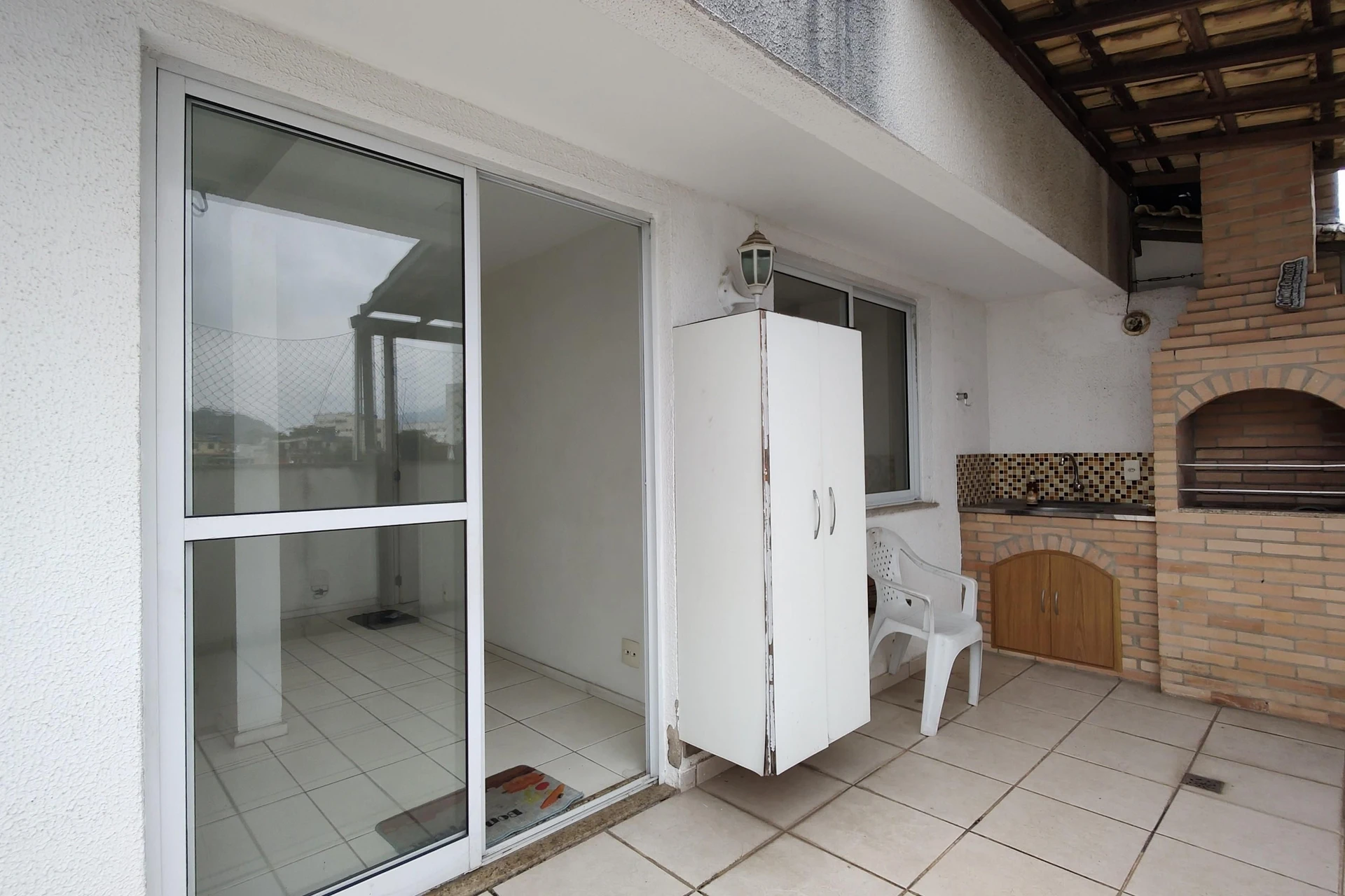 Furnished apartment with 3 bedrooms and 2 parking spots — photo 3