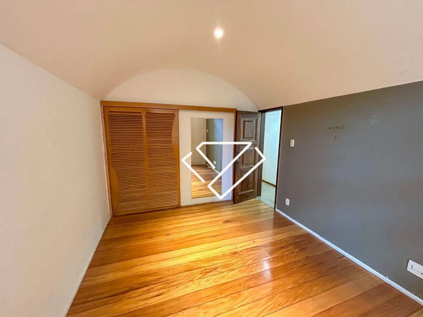 4 quartos e jacuzzi: apartamento de 172 m² — photo 3