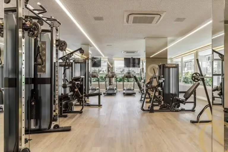 Furnished 57 m² studio with 1 bedroom and 1 bathroom — photo 24