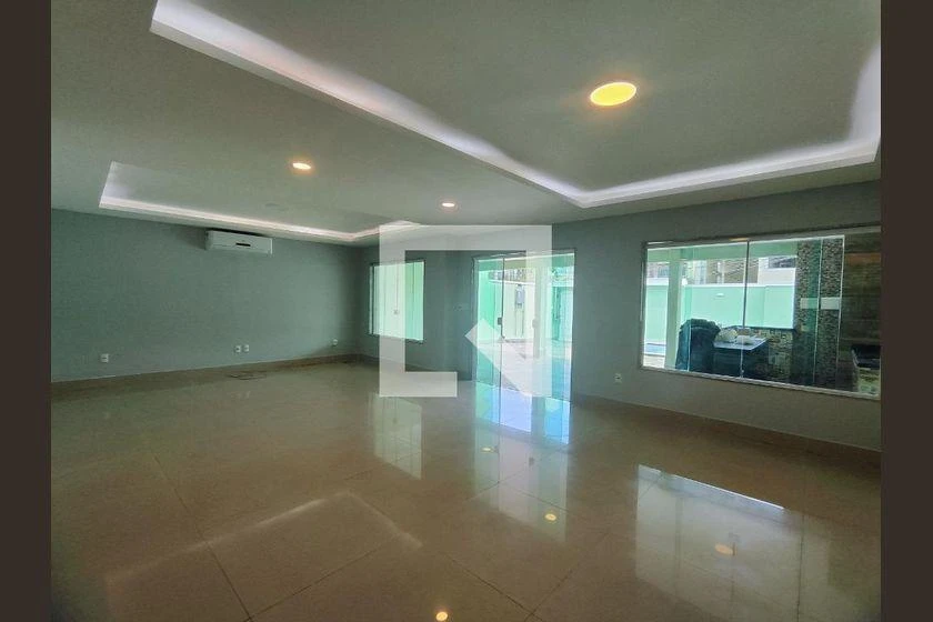 Rental apartment with 4 en-suite bedrooms and 350 m² — photo 32