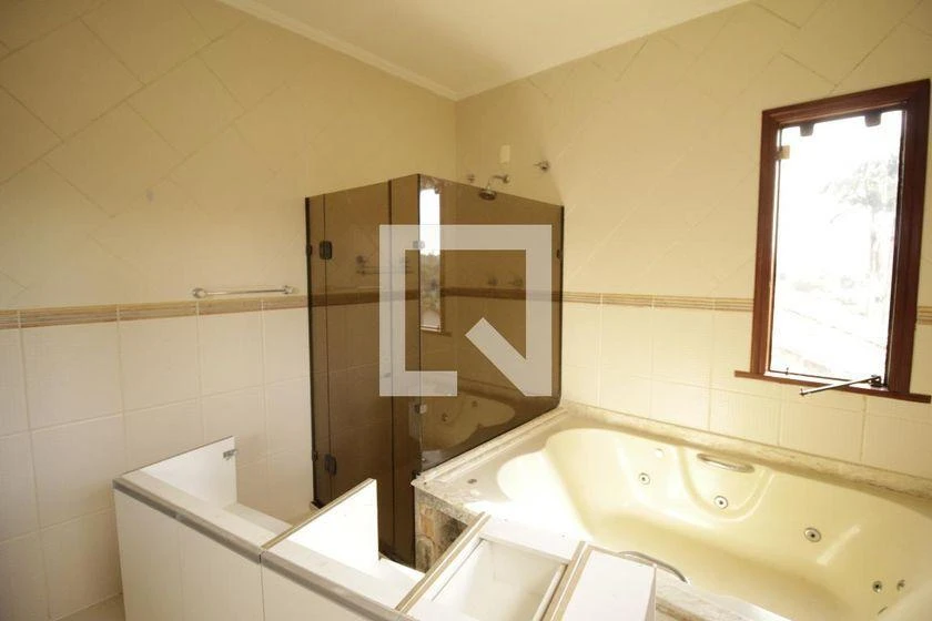 Casa de 700 m² com 3 quartos e 4 banheiros — photo 8
