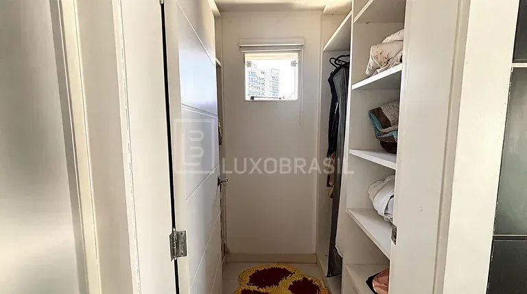 Furnished house with 6 en-suite bedrooms and 10 bathrooms — photo 7