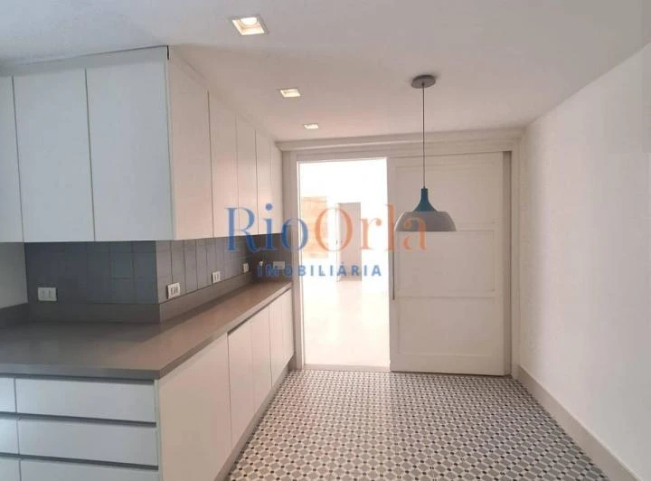 4-bedroom apartment, 2 with their own bathrooms, 150 m² — photo 4