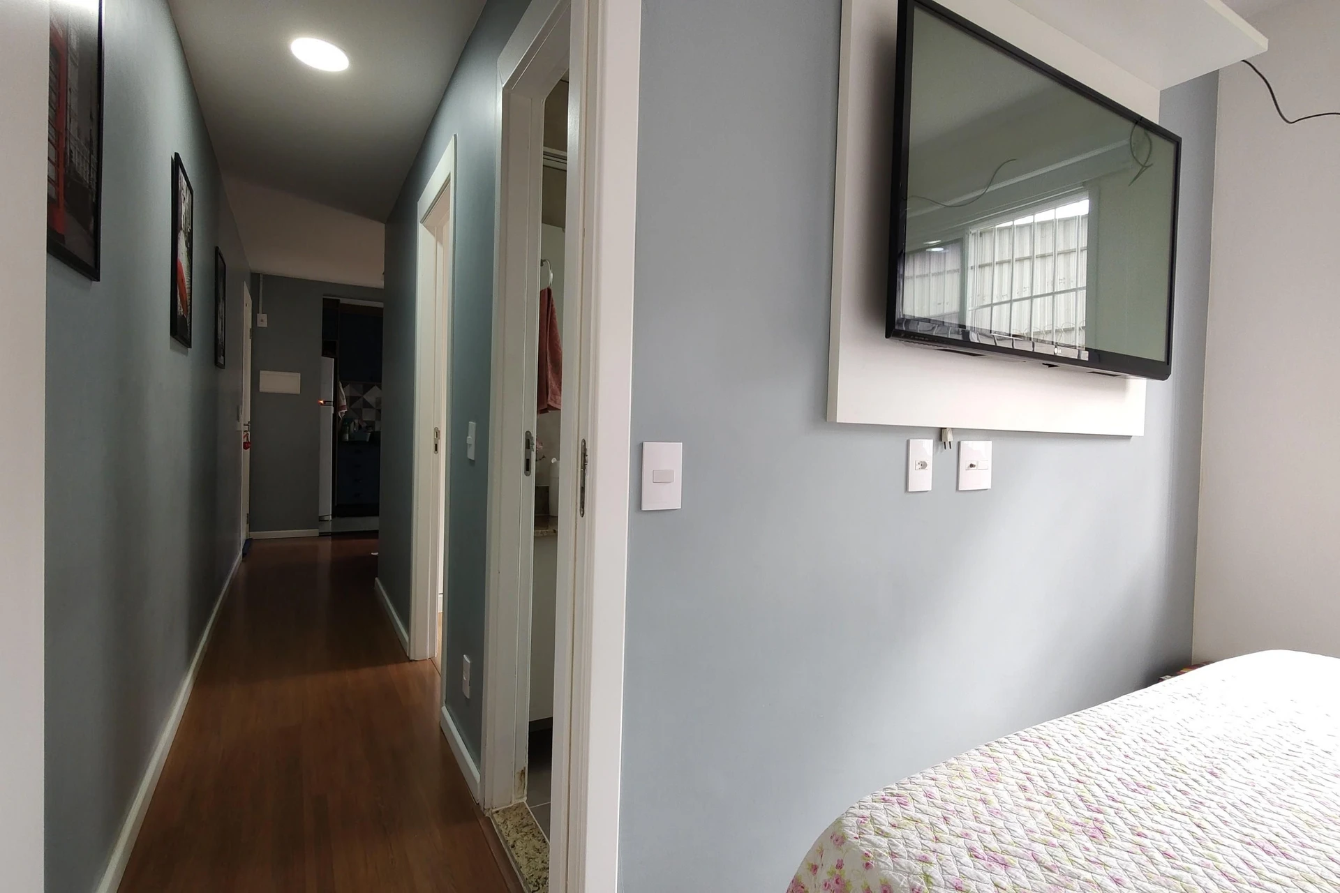 2-bedroom apartment with a glass-enclosed balcony — photo 46