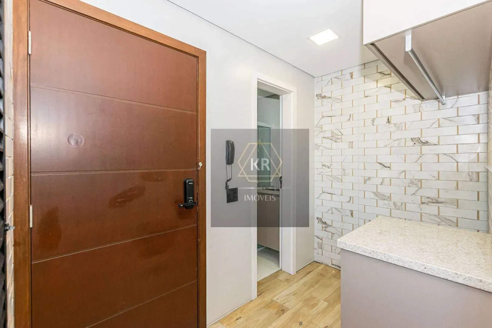 Furnished 272 m² apartment with 3 en-suites and 4 parking — photo 79