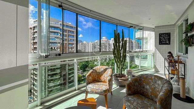 158 m² apartment with 3 bedrooms and open-plan kitchen — photo 2